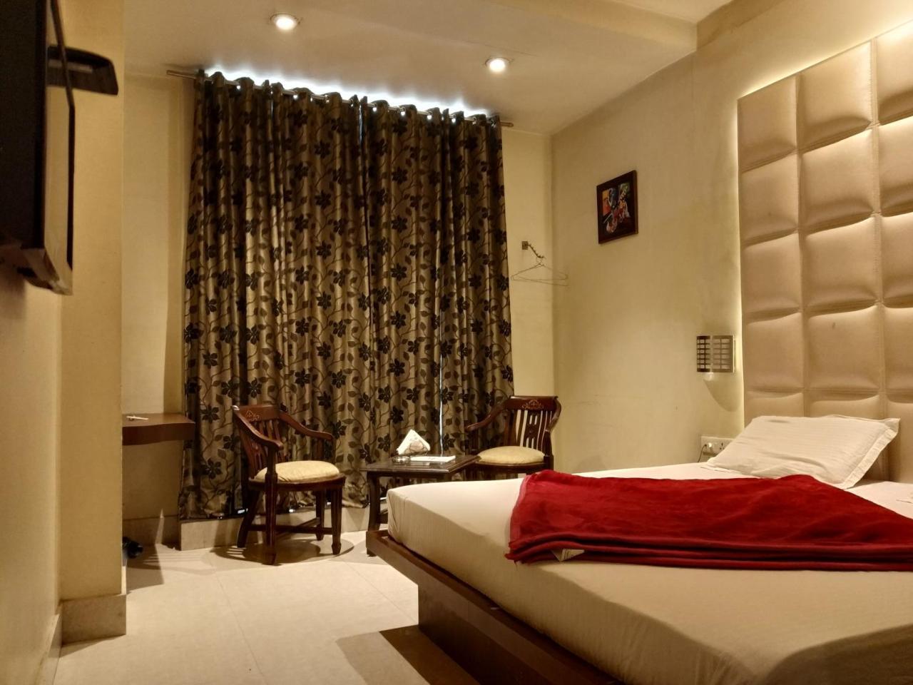 โฮเต็ล สตาร์ อินน์ Ganganagar ภายนอก รูปภาพ